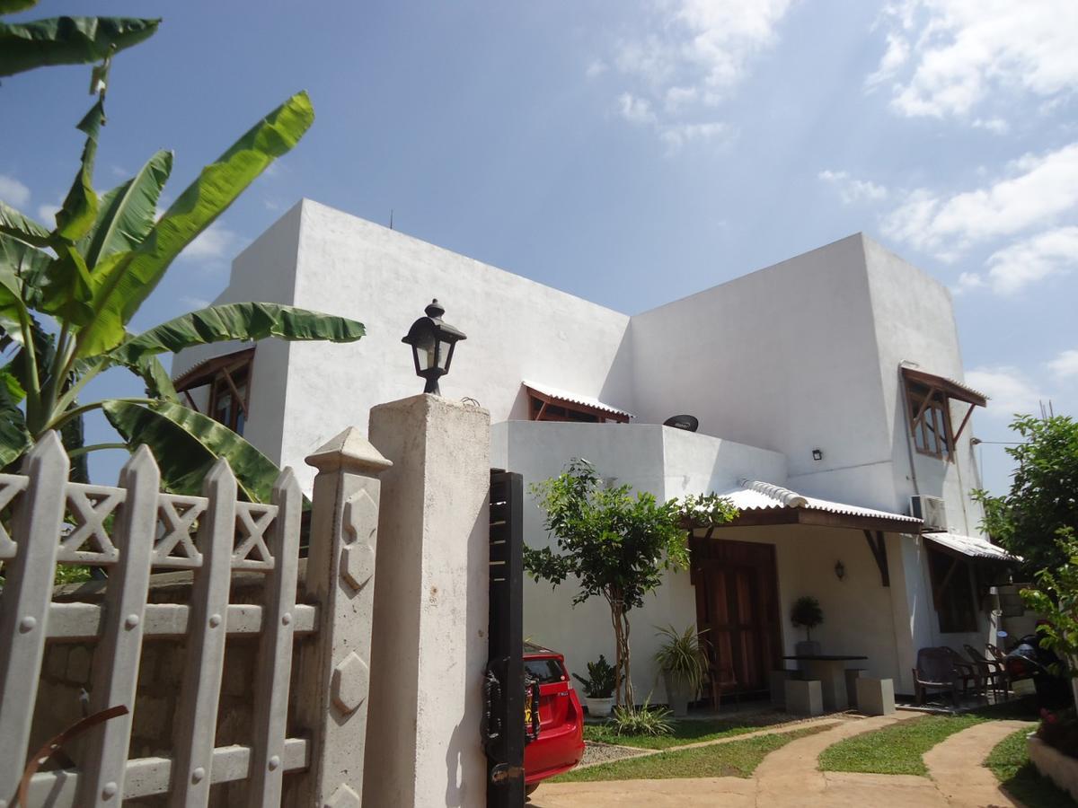 Tree House Holiday Home Kombichankulama Ngoại thất bức ảnh