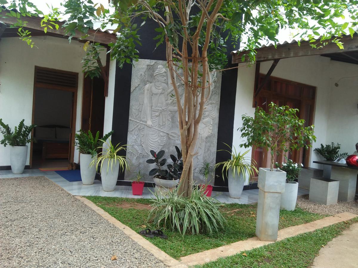 Tree House Holiday Home Kombichankulama Ngoại thất bức ảnh