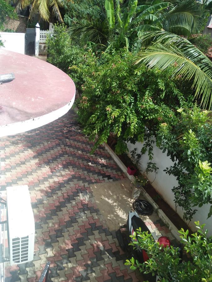 Tree House Holiday Home Kombichankulama Ngoại thất bức ảnh